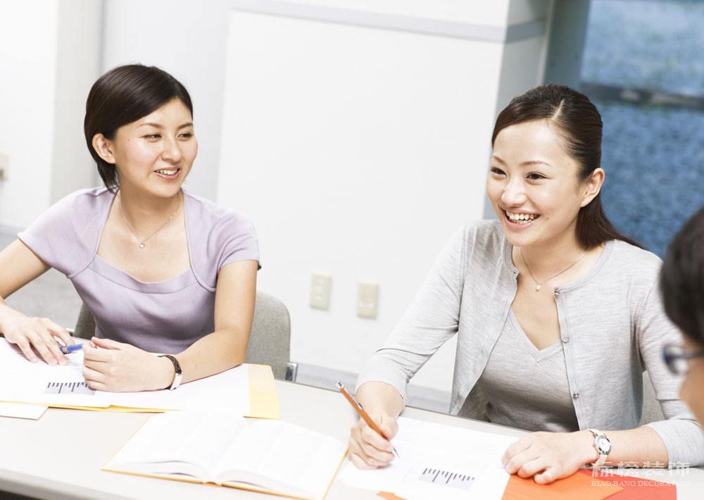 如何預(yù)算辦公室裝修成本？